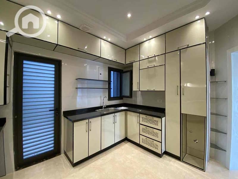 22 a670fd1c-0e21-4bb5-a2f0-160e4bab317f. jpg