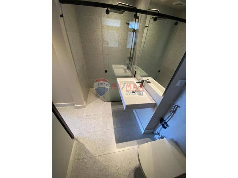 12 a44bb017-e11c-45f5-9bcf-693db740676a. jfif. jpg