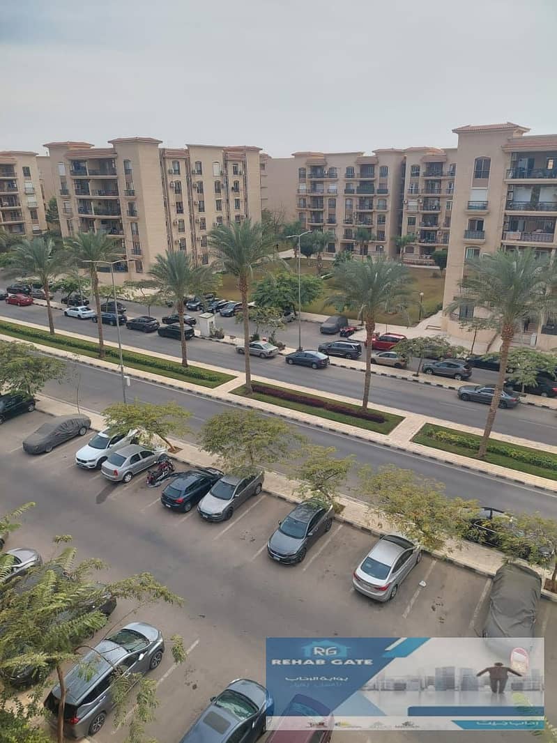 14 398d8319-c46e-4096-a240-3ed03de4a797. jpg