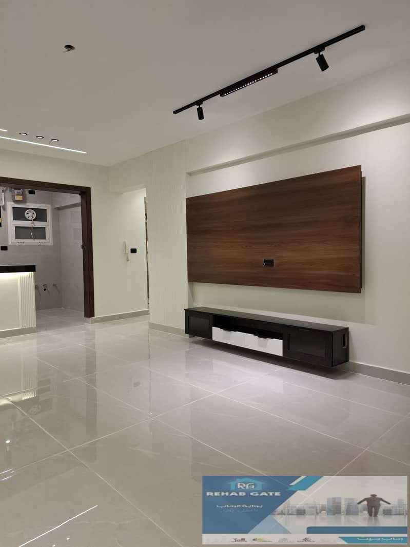 24 f50528a5-0e99-4781-8d96-3819a0b402d5. jpg