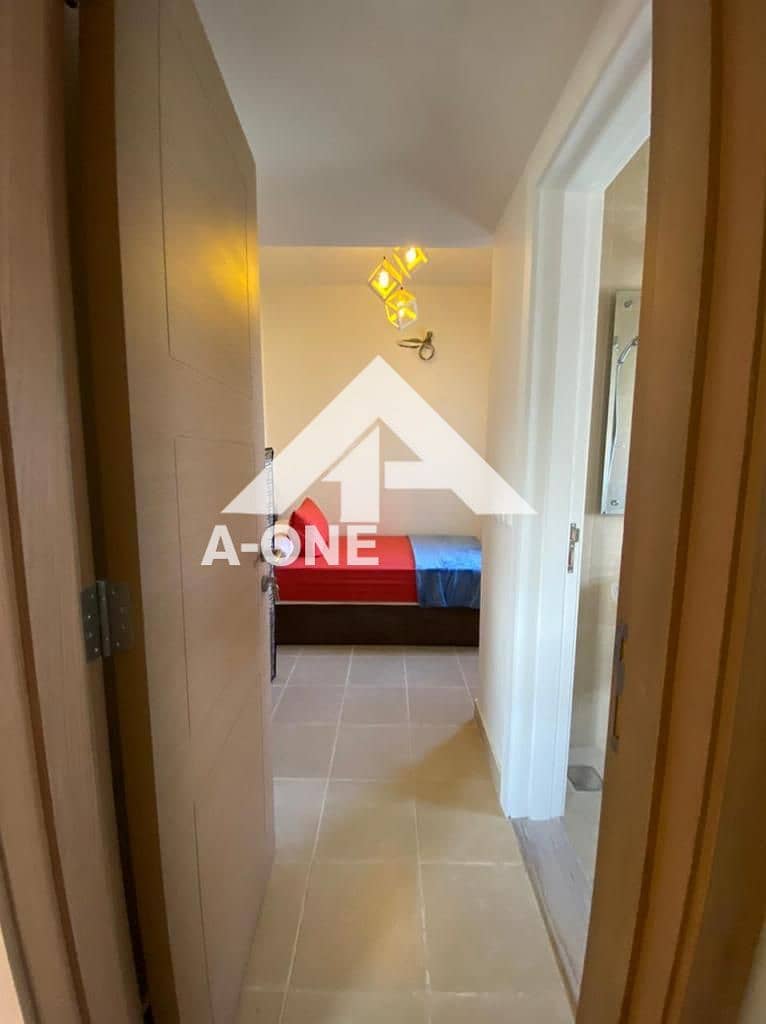 9 96ac50c0-91f7-4ca8-aee9-199800072676. jpg