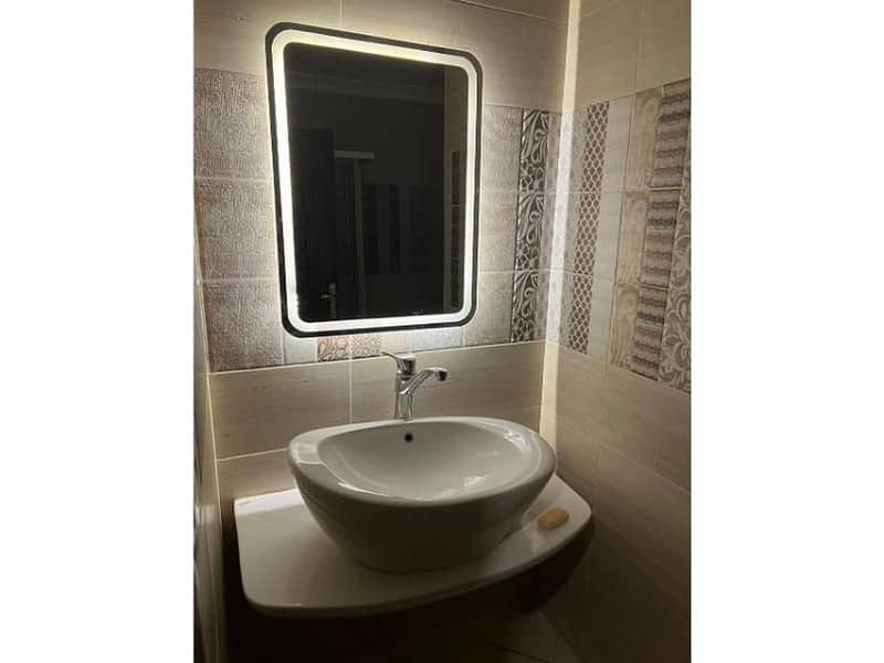 8 9747029d-f651-4a8a-a4c0-6aa84d6fe6df. jpg