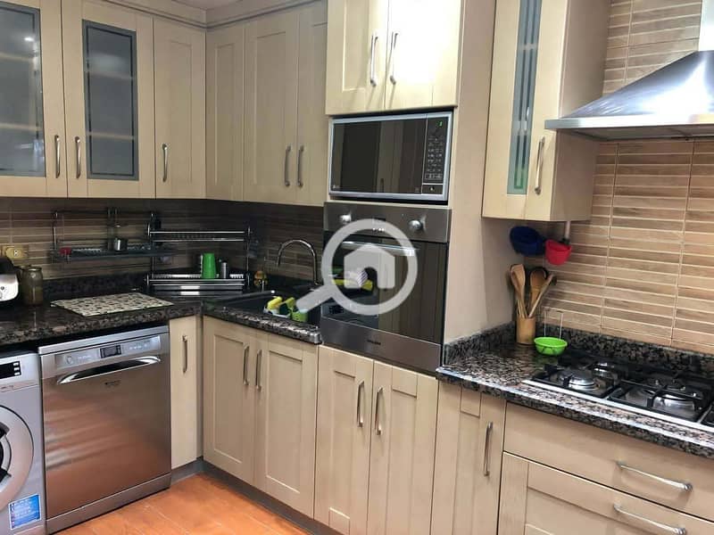 18 bd9f9c7f-6502-4cad-9385-945bf80fd315. jpg