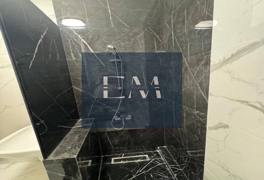 2 2d6a42a8-0093-4d02-808d-106ef3e60a38. jpg