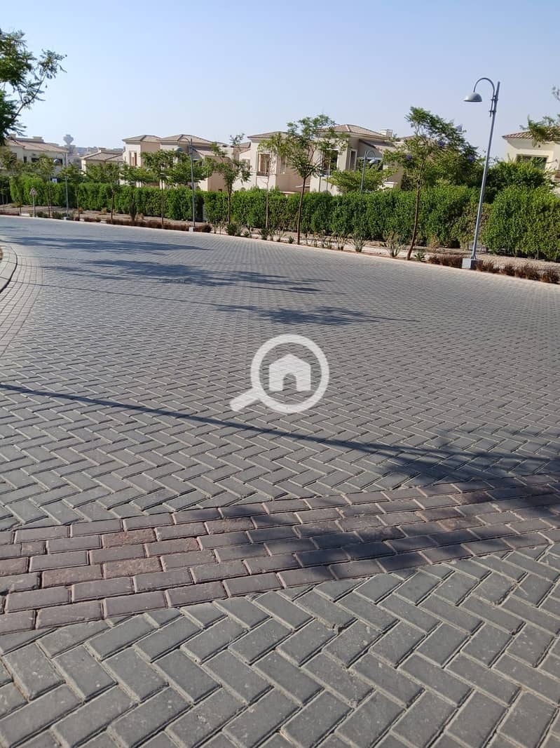 9 e252bfde-4d0d-4c0b-9229-9ba38c71c908. jpg