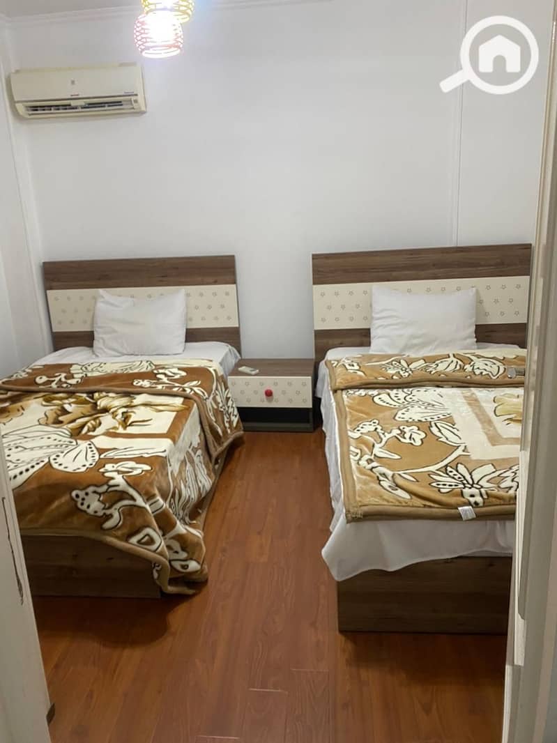 5 5d8243be-7bef-4a08-89eb-1cd7f0a2f5c1. jpeg