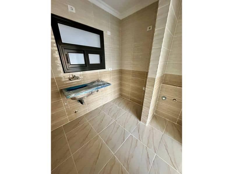 8 WhatsApp Image 2025-10-13 at 5.47. 29 PM (5). jpg