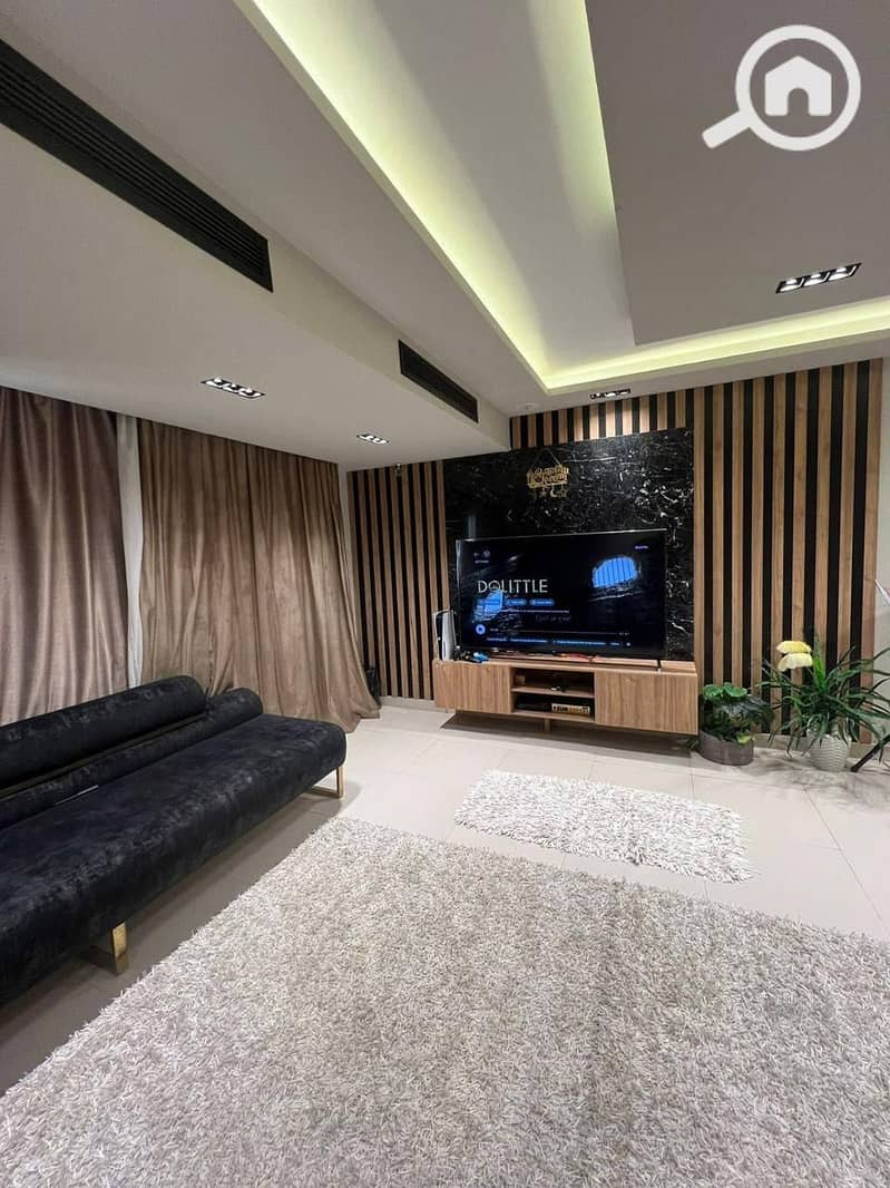 2 0af05fc1-a133-4476-a59d-2d196b8de3e9. jpeg