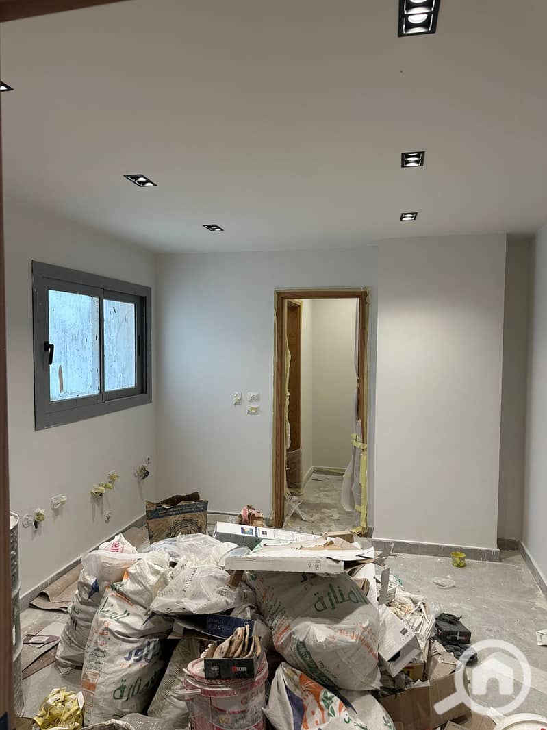 8 f0555010-e2ee-4fea-bb7e-2e868228a551. jpg