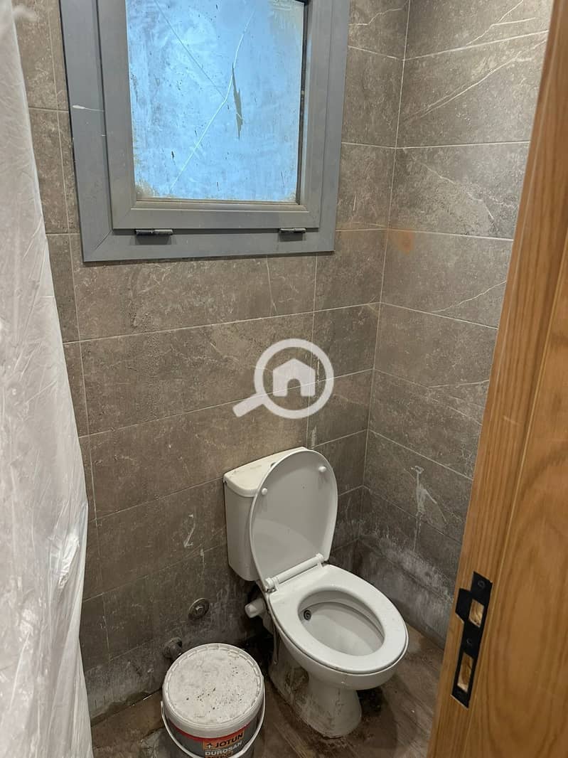 9 491504c6-37ed-43e0-9d03-13fd7e244eb4. jpg