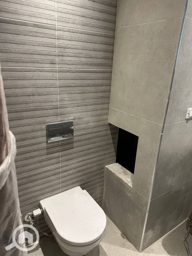 12 a9c10812-8ca3-49f8-8397-d925426526d1. jpg