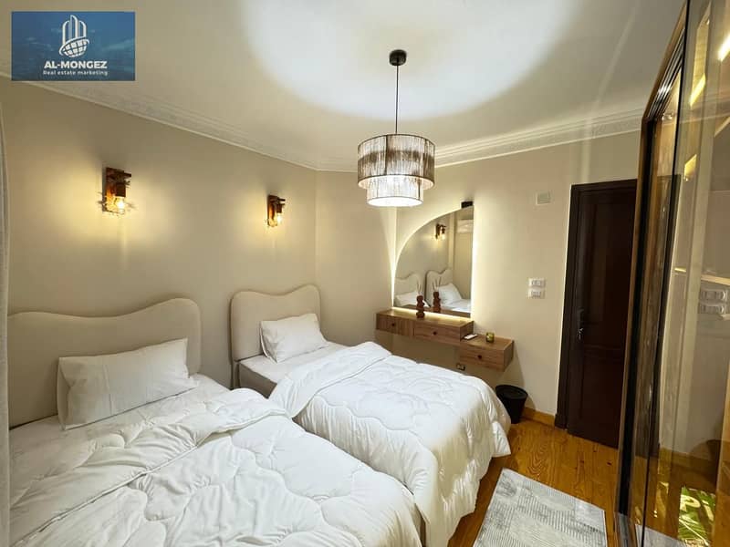 9 4e91e88a-f486-4b7c-a9d9-fbf84e5a41f1. jpg