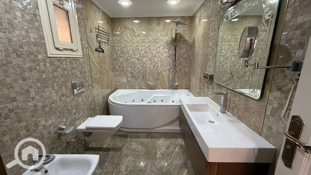 4 4c33787d-26b6-42cd-89e9-0c1940a65b33. jpg