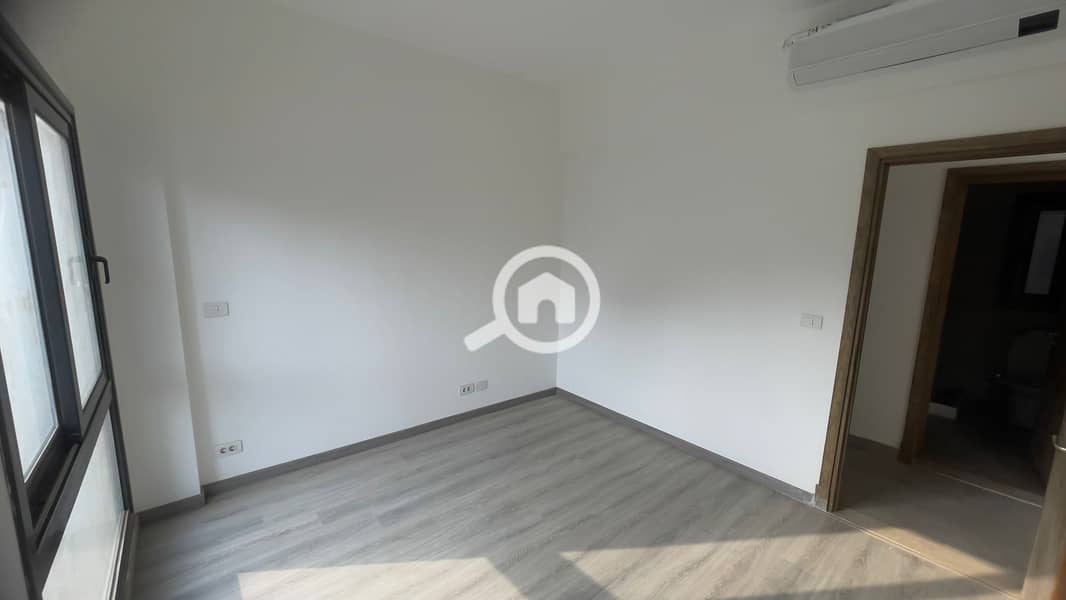 2 2e4897ca-eb1b-43b6-b702-497c05eb9d90. jpeg