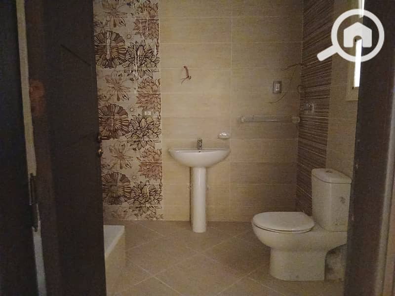 8 WhatsApp Image 2025-04-12 at 15.39. 33_11ebee9c. jpg