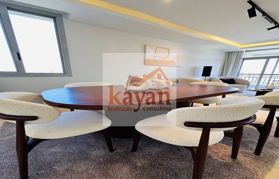 13 9ecc528a-8773-41bd-934b-0a4d243bb5aa. jpg