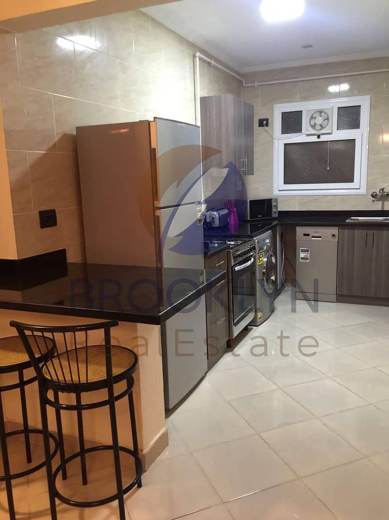 4 523.253569559. jpeg