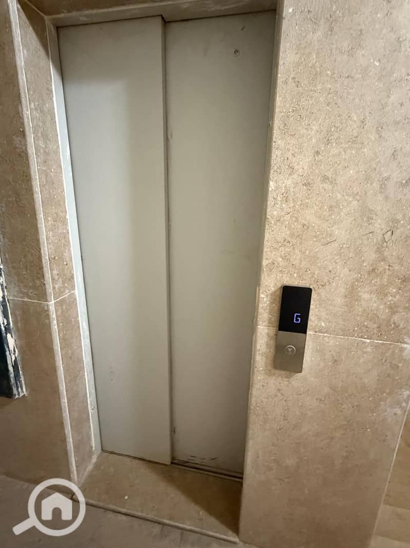 5 904bad63-1221-40bb-a651-28bc8ff6fd94. jpg