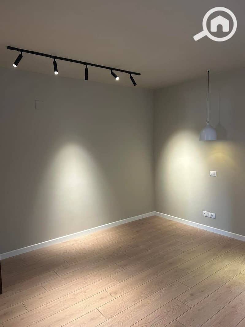 3 2e9bb65e-f1da-4235-99d8-9766fb347988. jpg