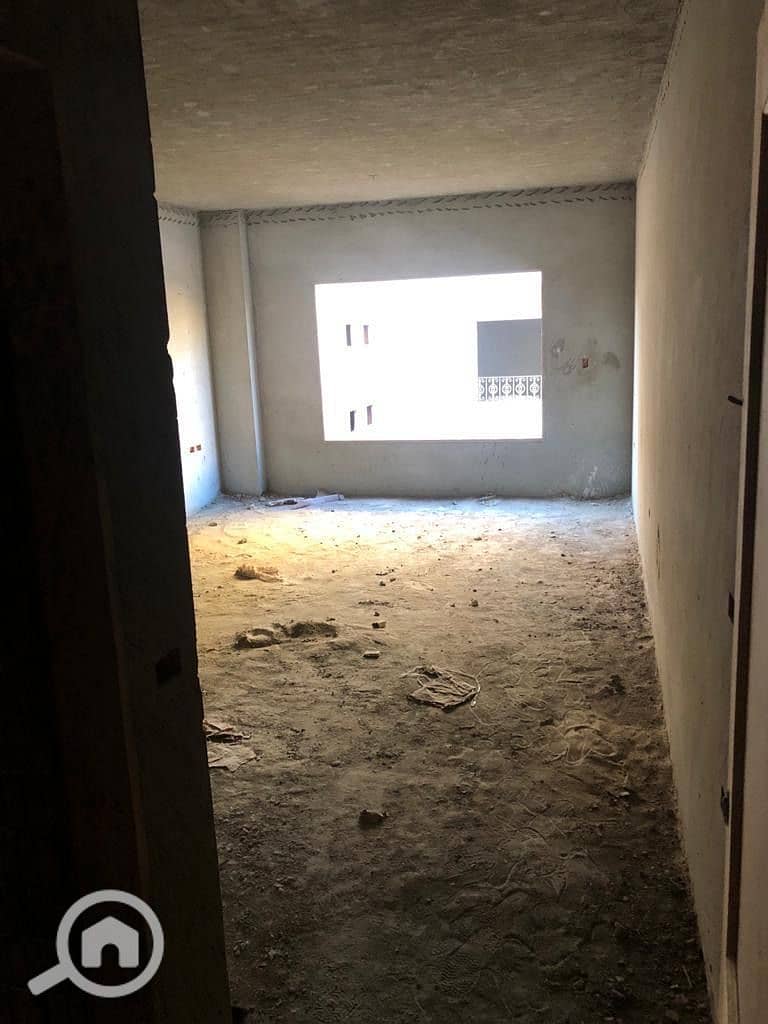 2 826135c1-97e3-4a6b-9dcc-82f9e72c6912. jpeg