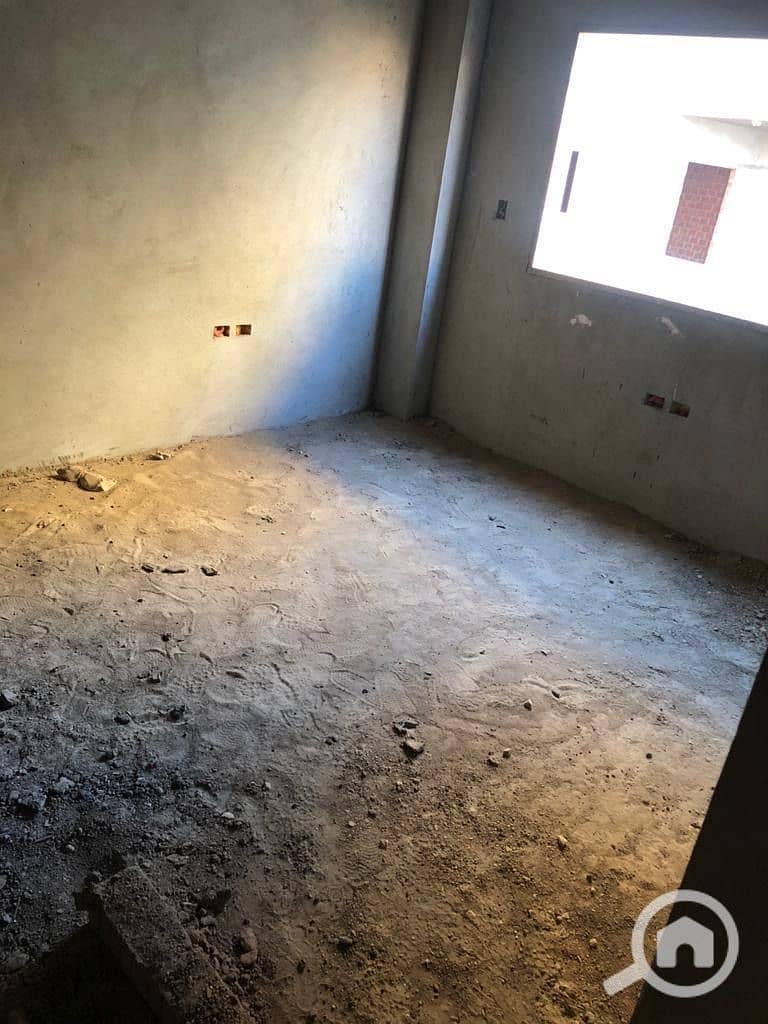 3 edb7bf0d-9252-4058-830c-cd6c51d42832. jpeg