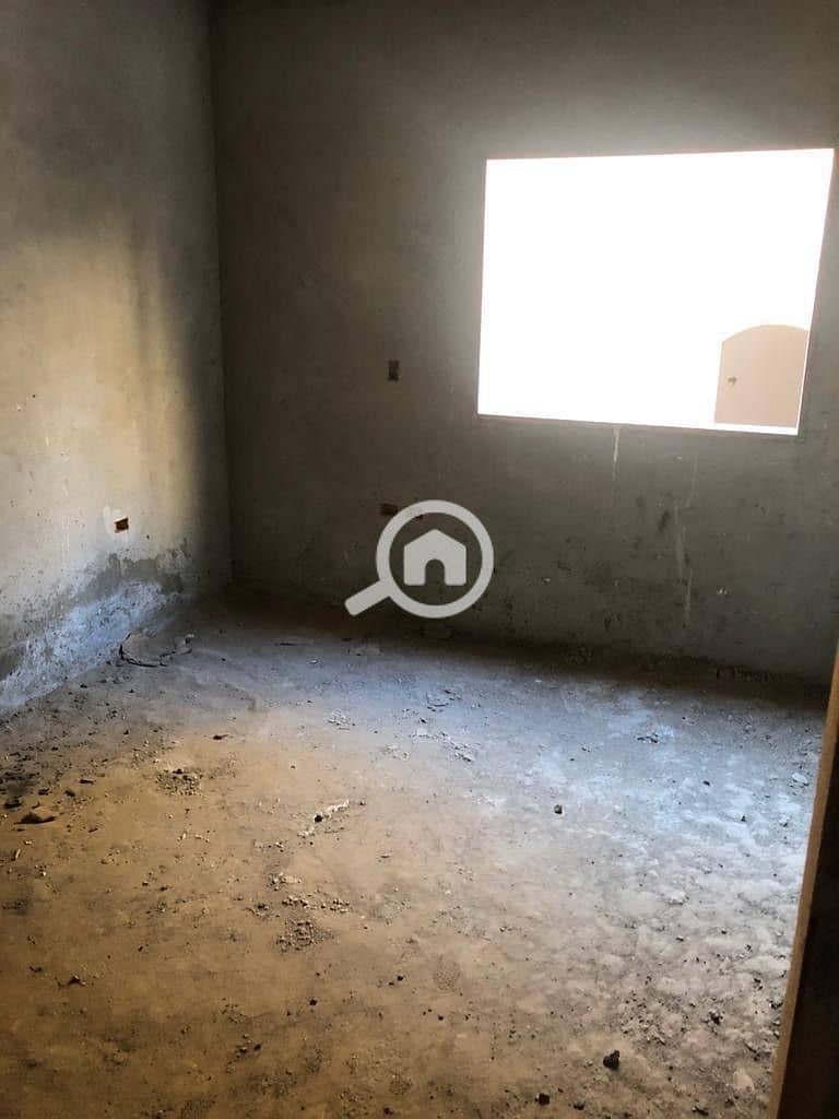 4 6c367fa5-78db-4894-a12c-41808b349d3b. jpeg