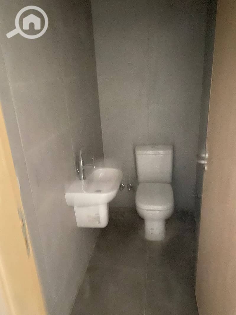 5 a3598661-d8d8-475d-a3a7-f64399498fb9. jpg