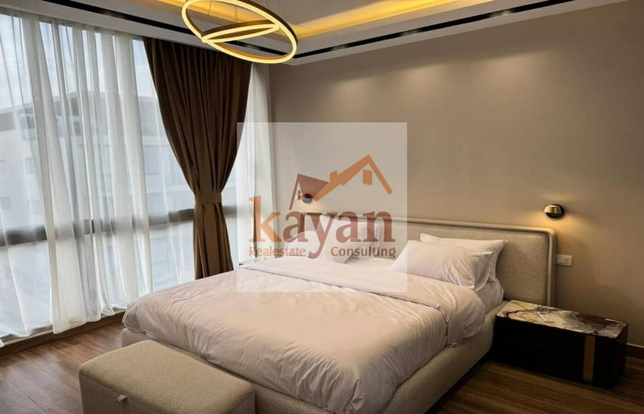 12 07ec01c6-9485-4730-a9df-ee100ef66a7f. jpg