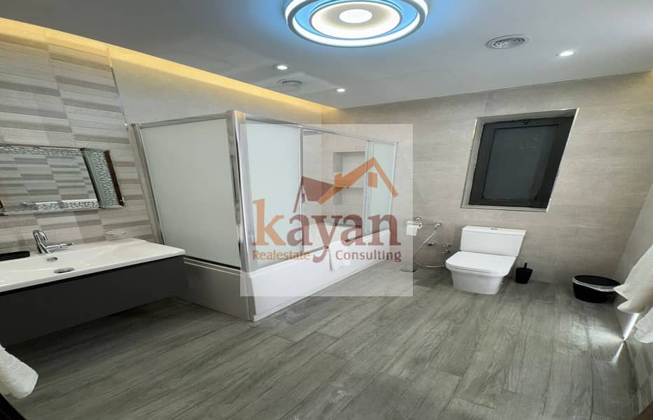 18 79e12ecb-4358-4b60-b0fe-5bd76b14a1d5. jpg