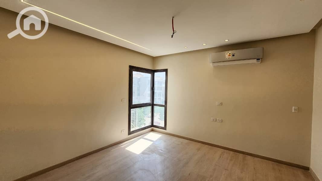 8 WhatsApp Image 2026-01-08 at 00.23. 35 (2). jpeg