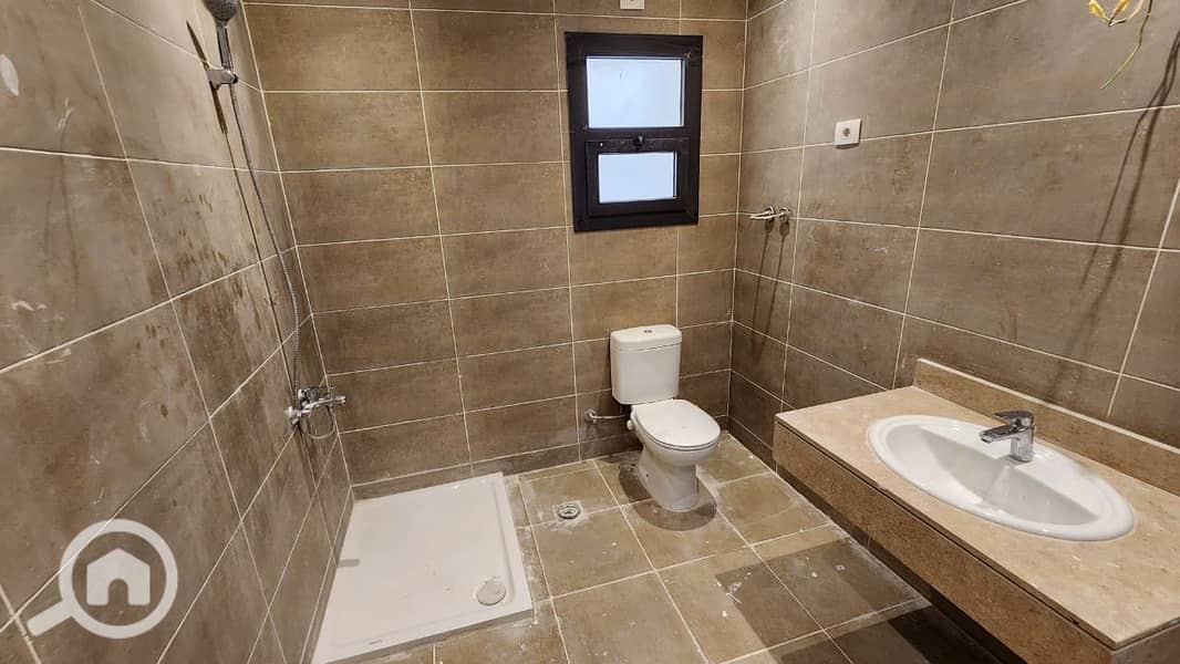 9 WhatsApp Image 2026-01-08 at 00.23. 35 (4). jpeg