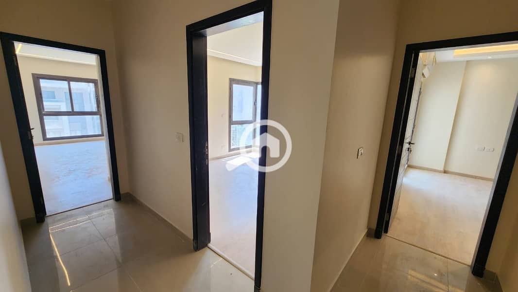 16 WhatsApp Image 2026-01-08 at 00.23. 40 (4). jpeg