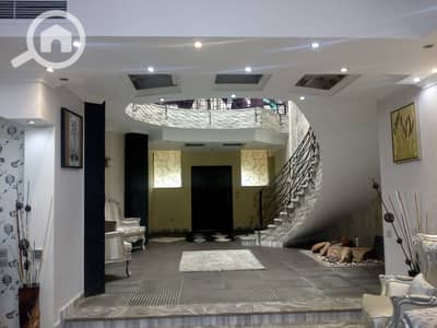 فیلا 8 غرف نوم للايجار في القاهرة الجديدة، القاهرة - WhatsApp_Image_2026-01-07_at_4.21. 30_PM_(2). jpeg