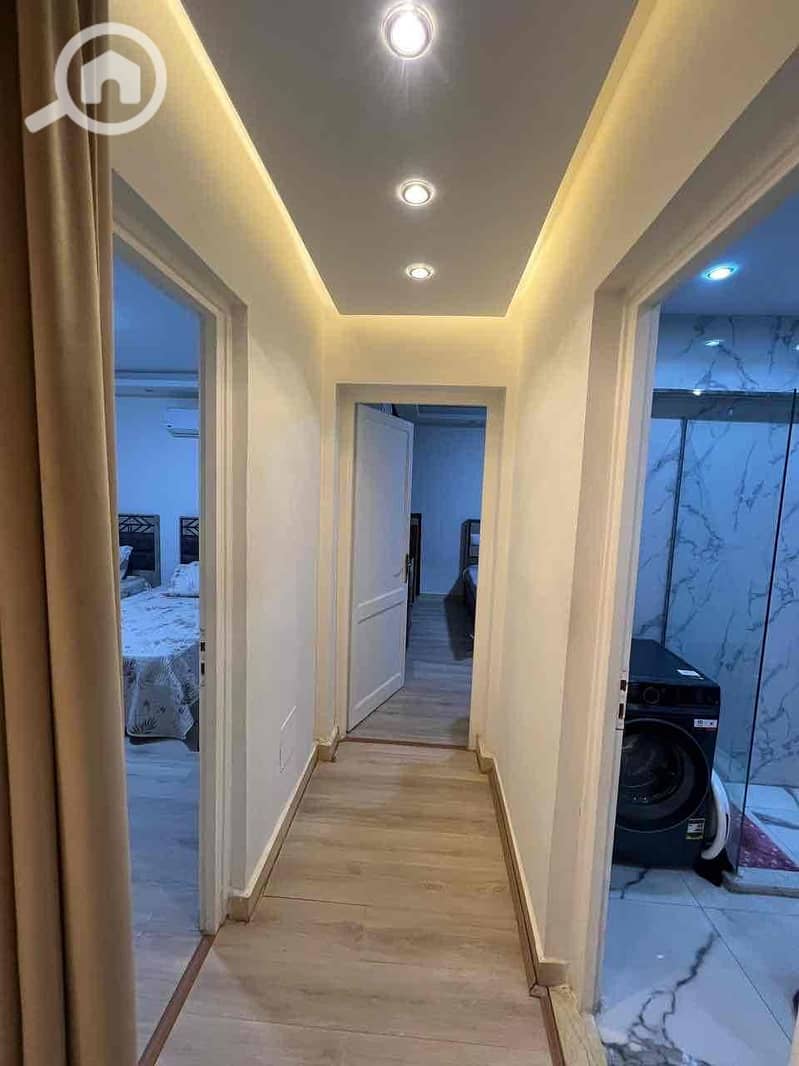 8 b312c828-48e4-40ff-947e-6d7f8af1a44b. jpg