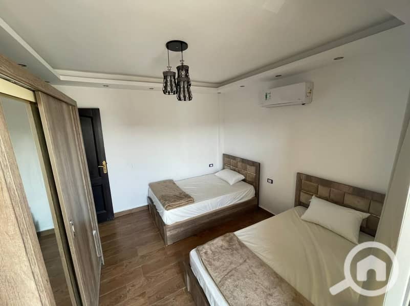 8 755fd078-bc40-47c5-b33e-68b29f9e72d8. jpg