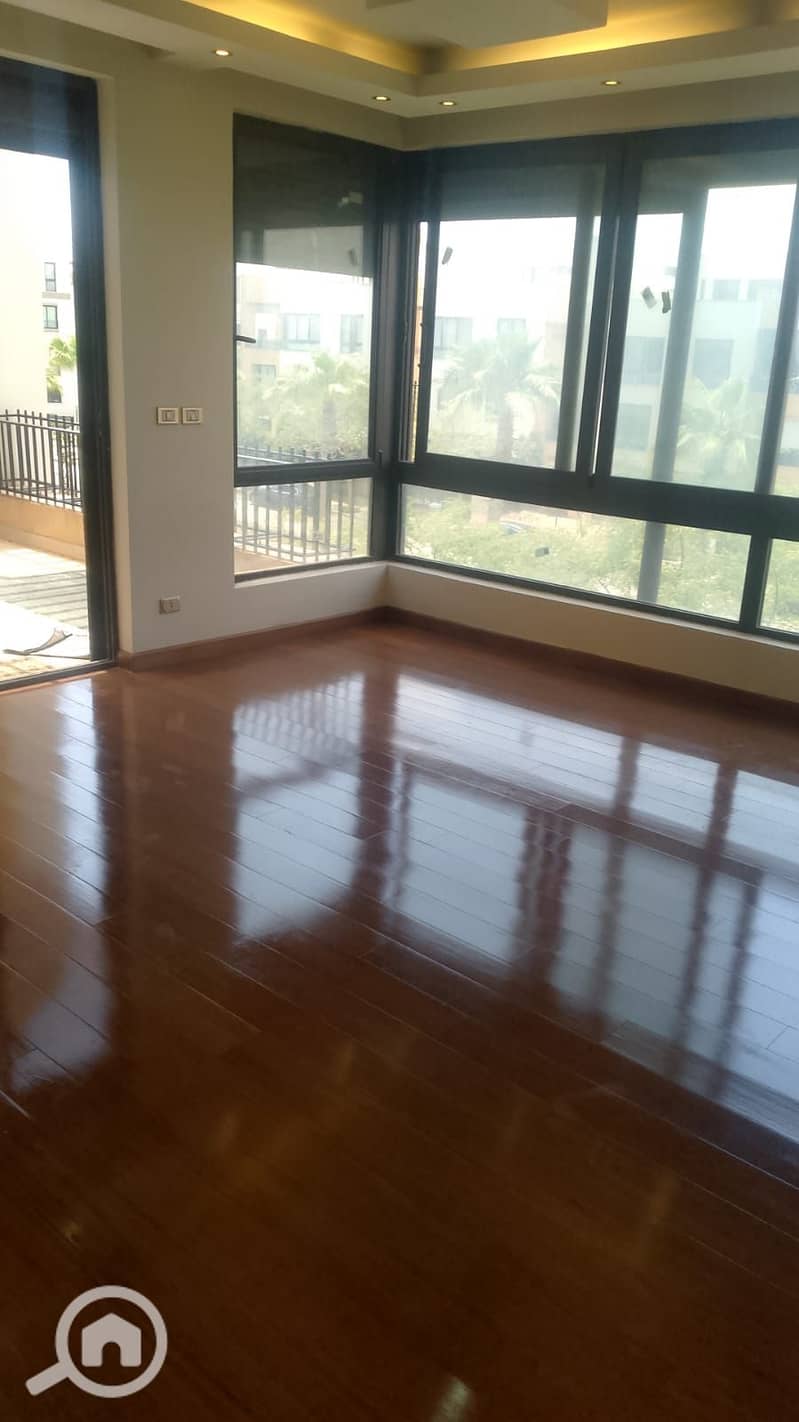 2 a1271e3b-b2a8-42d2-a13d-c2d14f95ec39. jpg