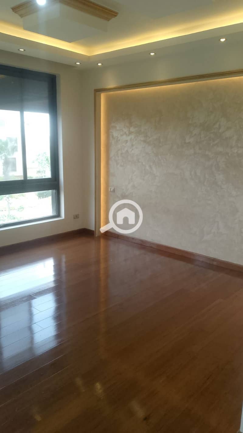 4 c267e720-a2c5-4f2e-b29d-ace2a6d9c9cf. jpg