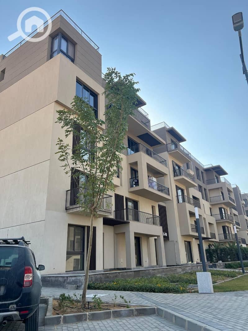 8 bc44372e-c979-42c5-b3e7-4fd3fc4f52f0. jpg