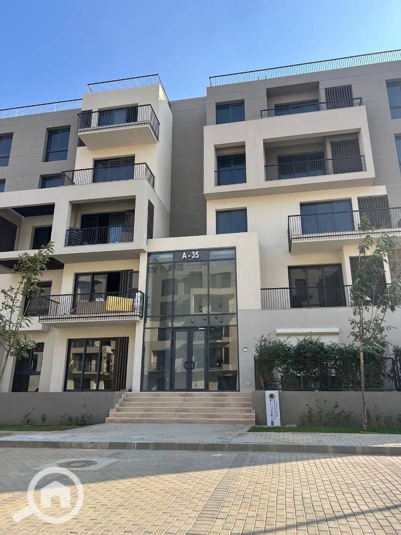 9 e4577d29-d6e5-4409-bcfb-d8f279774250. jpg