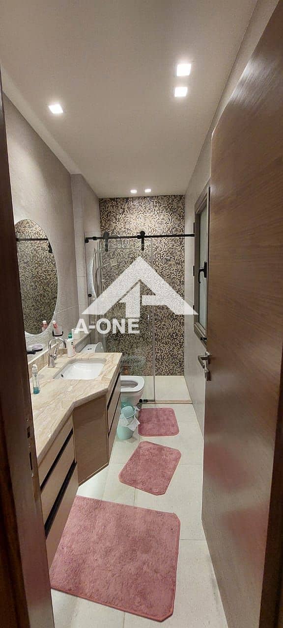 12 e535e21d-d228-4e16-a7a5-b06345c445af. jpg