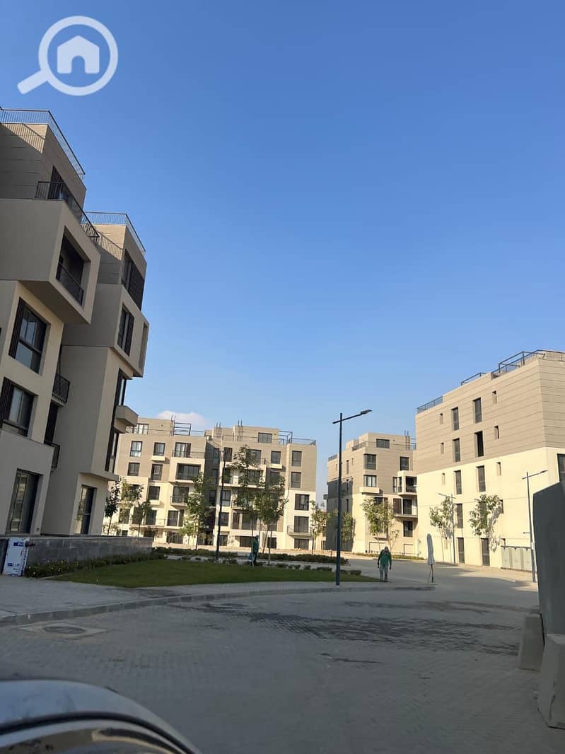 9 e7dec2ca-2a1e-4a74-9257-ada639d90f22. jpg