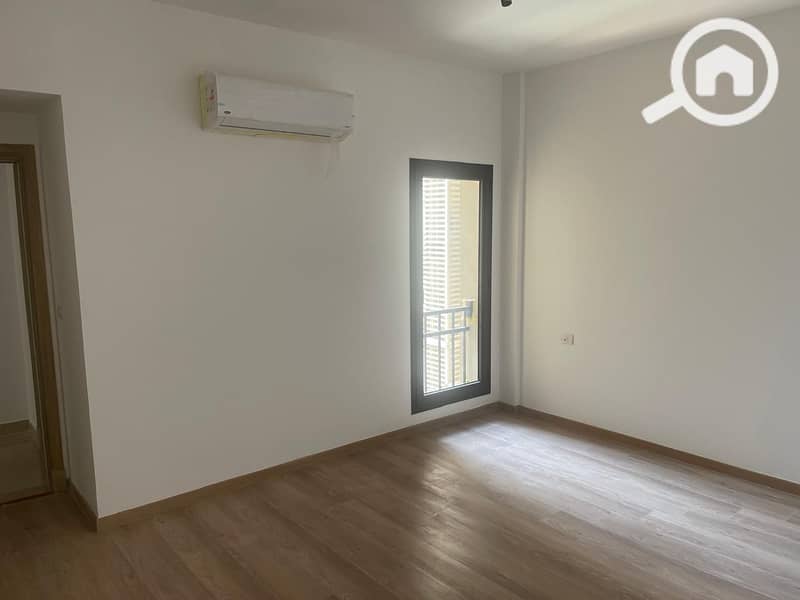 4 WhatsApp Image 2025-12-17 at 11.54. 28 AM (2). jpeg