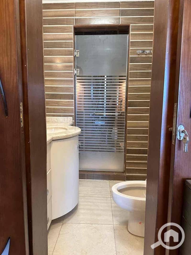 5 80517670-0ae4-4ce1-a14f-d35e65c57be7. jpg