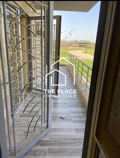 شقة 3 غرف نوم للبيع في الشيخ زايد، الجيزة - IMG-20251215-WA0016. jpg