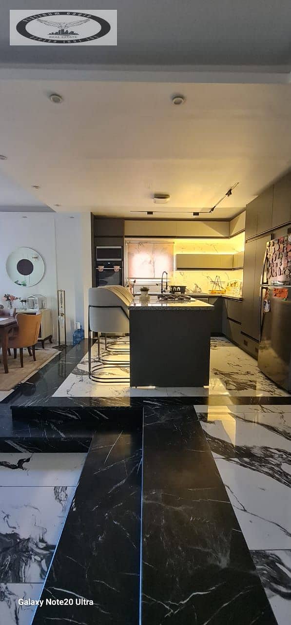 15 d024f67b-4586-404e-8ef4-b9552286c480. jpg