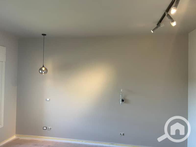 4 8e73cf2c-1859-4221-9d87-e92b1dd652b3. jpg