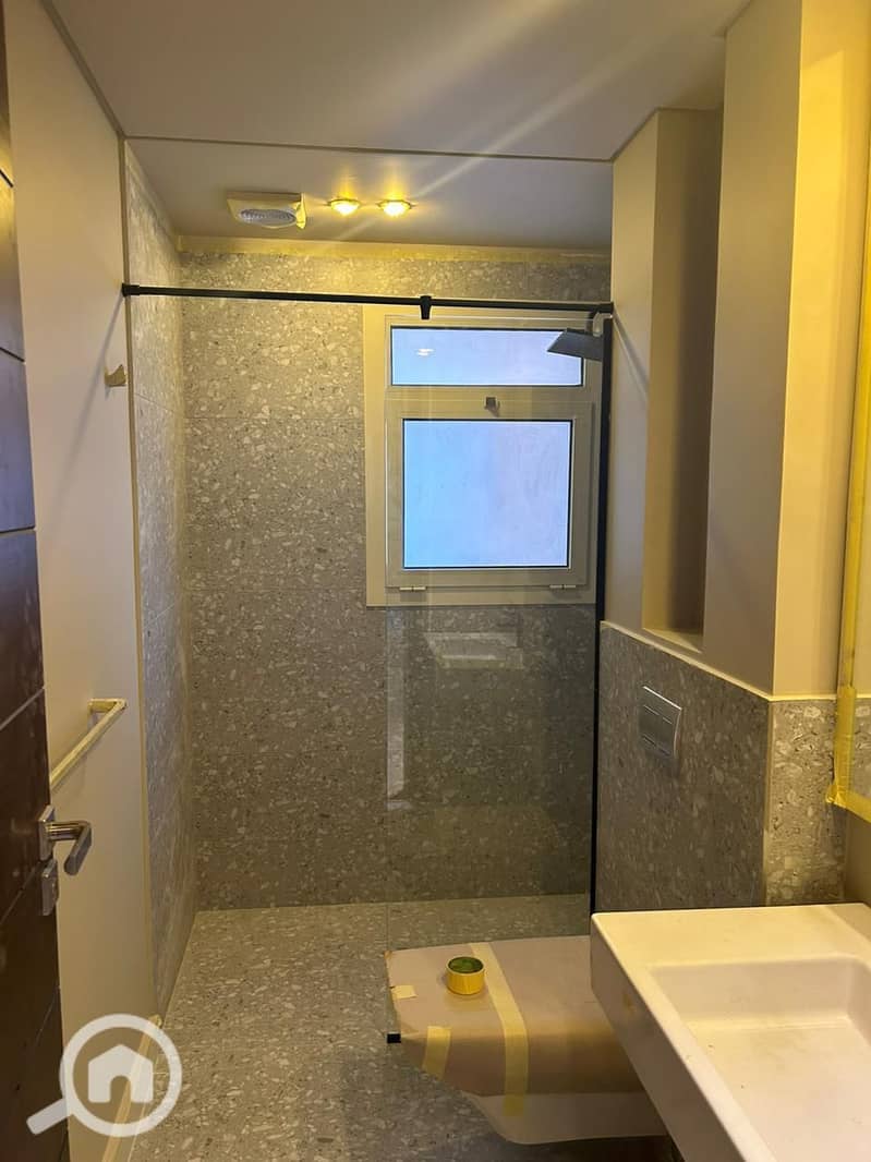 9 ef99b0c9-a169-4dd5-8375-7332fb60ccd3. jpg