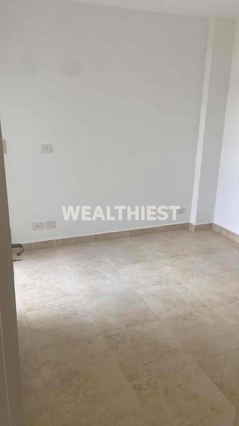 3 129a57cd-a3b7-40f7-ac34-0702d1b63683. jpg