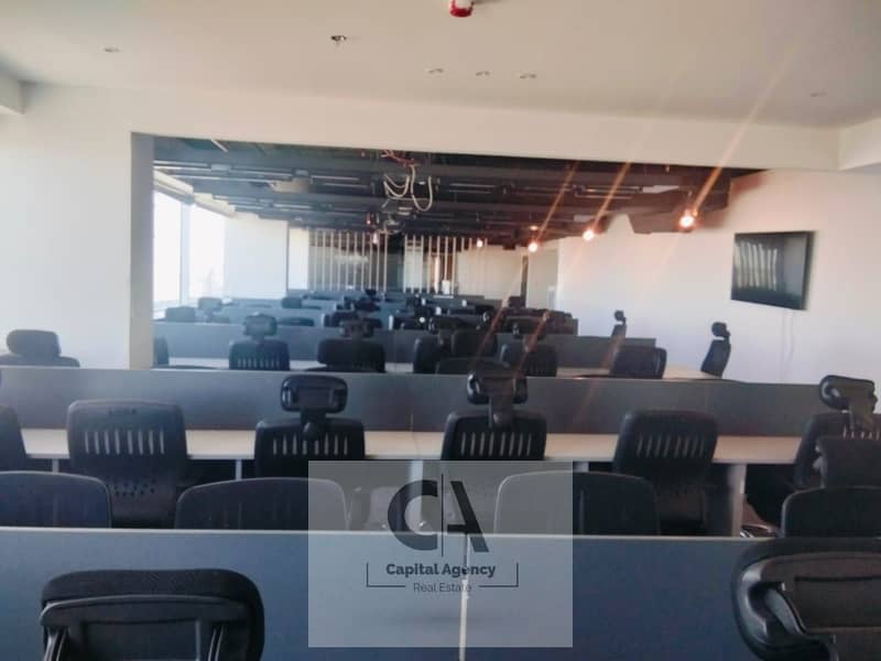 4 f08a47ad-a5e8-4321-867c-dc23f96912b8. jpg