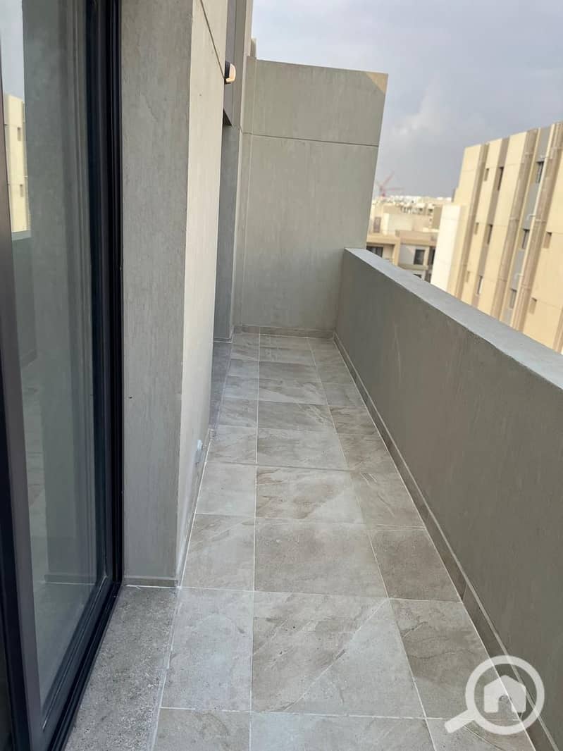 4 341d0108-c703-4c3e-b4d7-efff560b75ca. jpg